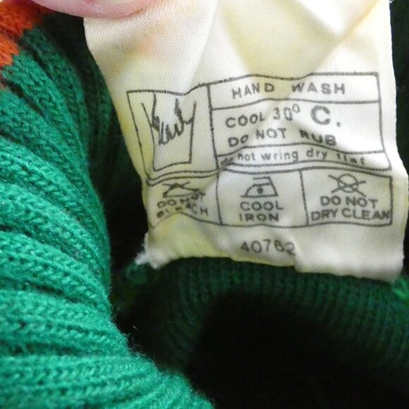 Vintage Dark Green Sweater Size 6 Long Neck Unique OOAK Designer Long Neck - Picture 8 of 8